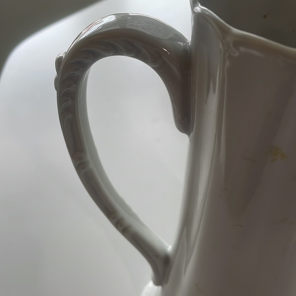 Pitcher - Picture 2 of 4